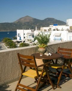 Read more about the article <div>Where to Stay in Milos, Greece: 4 Best Areas & Hotels</div>