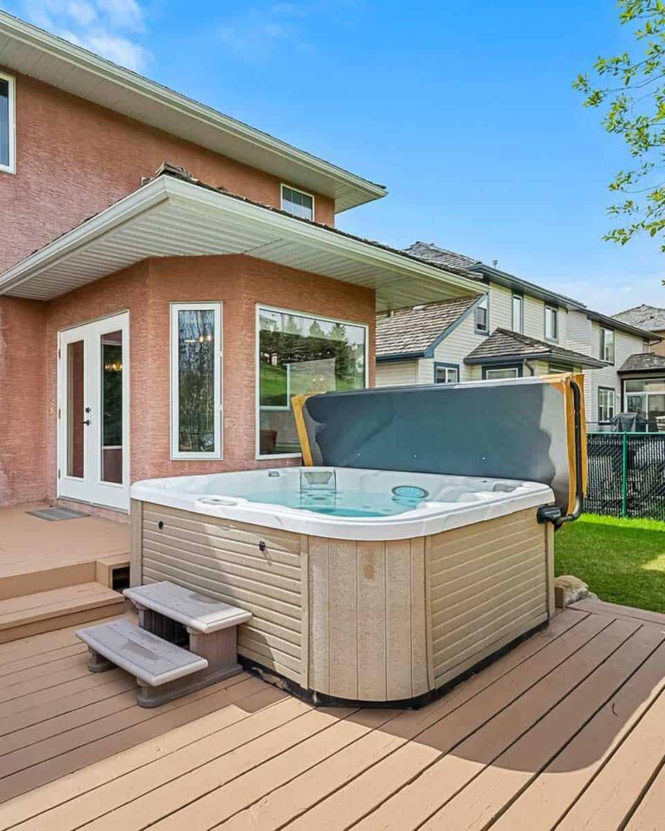 You are currently viewing Where to Stay in Cochrane, Alberta: Our Personal Recommendations