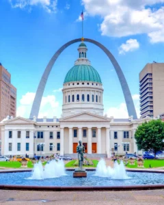 Read more about the article 8 Best Things to do in St. Louis, Missouri